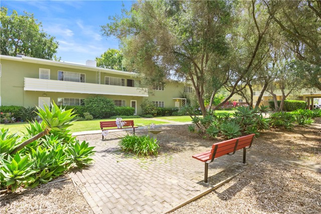 5188 VIllage Green, Los Angeles CA: https://media.crmls.org/medias/083ede7b-46e6-4d17-a97b-72951d5bf8aa.jpg