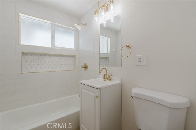 Detail Gallery Image 13 of 21 For 16540 E Kingside Dr, Covina,  CA 91722 - 4 Beds | 2 Baths