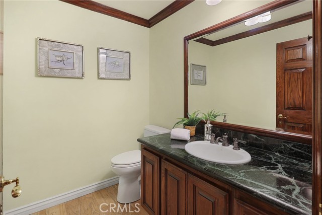 6137 Paseo La Vista, Woodland Hills CA: https://media.crmls.org/medias/0840ff06-27da-4c05-8dec-afcdad7f151e.jpg