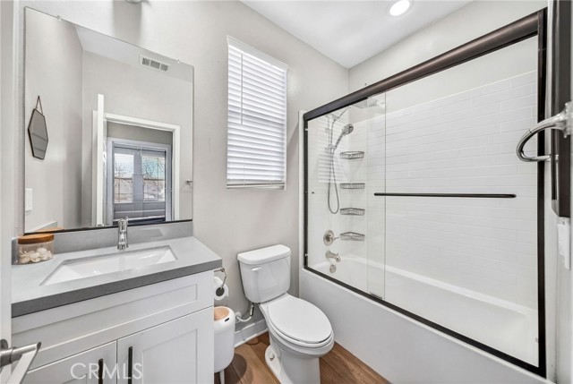 Detail Gallery Image 16 of 57 For 29530 Shire Horse Way, Menifee,  CA 92584 - 6 Beds | 3 Baths