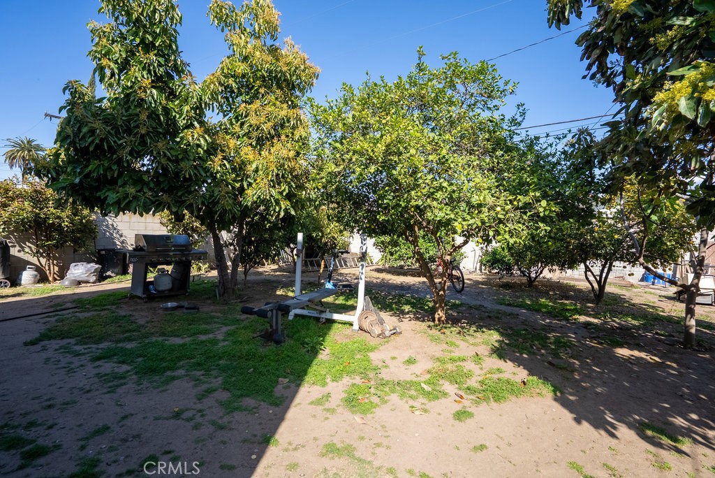 https://media.crmls.org/medias/0841aacf-977c-408b-aabd-6b58e69c5120.jpg?preset=X-Large