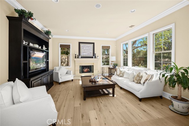 Detail Gallery Image 17 of 42 For 19668 Three Oaks Ln,, Walnut,  CA 91789 - 4 Beds | 4/1 Baths