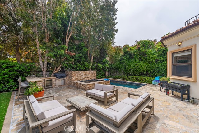 Detail Gallery Image 25 of 52 For 880 11th, Manhattan Beach,  CA 90266 - 5 Beds | 5 Baths