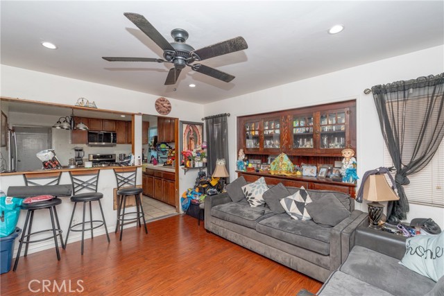 Detail Gallery Image 7 of 15 For 811 S Gage Ave, Los Angeles,  CA 90023 - – Beds | – Baths