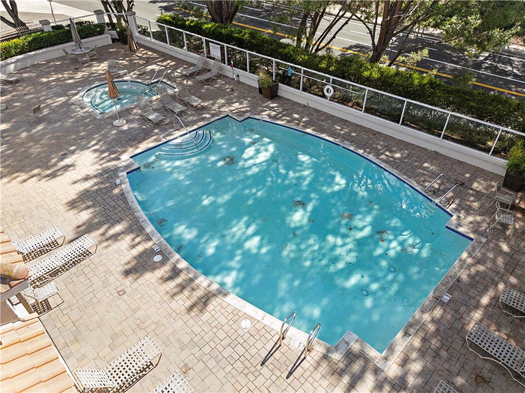 MLS #OC25235109 image #23