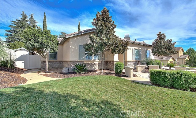 Detail Gallery Image 3 of 61 For 1586 Bilberry Ln, Banning,  CA 92220 - 4 Beds | 3/1 Baths