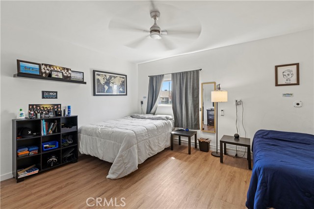 Detail Gallery Image 28 of 36 For 27036 Langside Ave, Canyon Country,  CA 91351 - 5 Beds | 2 Baths
