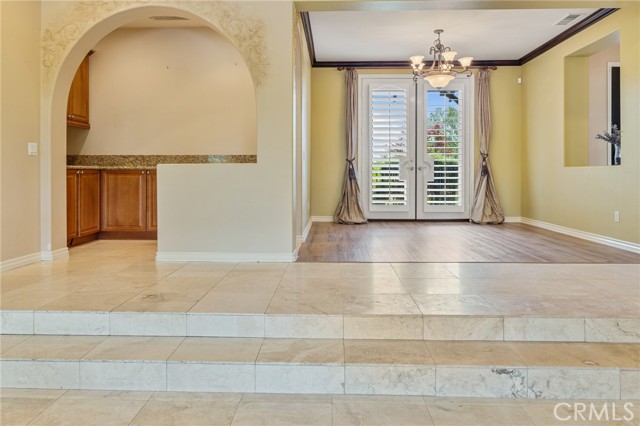 1180 Cleveland Way, Corona CA: https://media.crmls.org/medias/0843be35-c36d-4383-88e1-b584a01b1e81.jpg