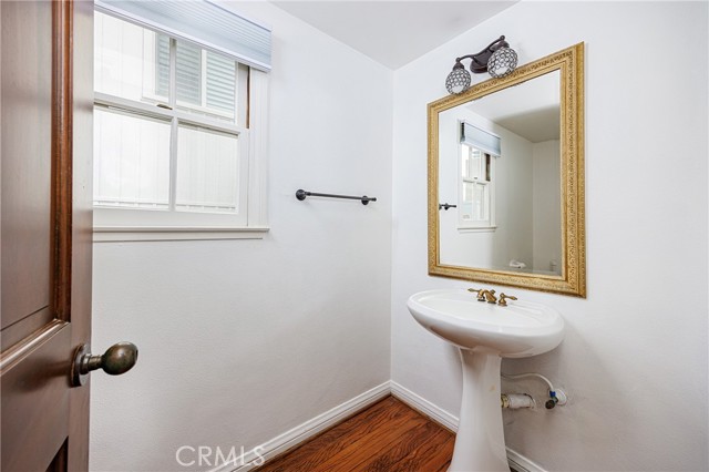513 W Avenida De Los Lobos Marinos, San Clemente CA: https://media.crmls.org/medias/08449d2d-1133-42c9-b3af-67daf72f3801.jpg