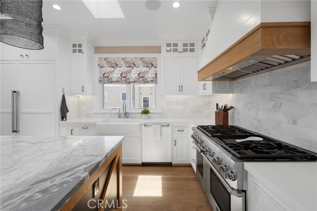 Detail Gallery Image 10 of 54 For 443 23rd Pl, Manhattan Beach,  CA 90266 - 3 Beds | 3/1 Baths