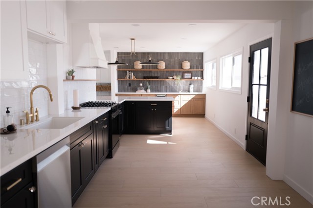 Detail Gallery Image 3 of 16 For 3816 Snowden, Long Beach,  CA 90808 - 3 Beds | 2 Baths