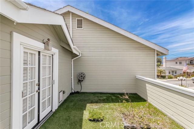 2421 Hill Lane, Redondo Beach, California 90278, 3 Bedrooms Bedrooms, ,2 BathroomsBathrooms,Residential,Sold,Hill,SB22161508