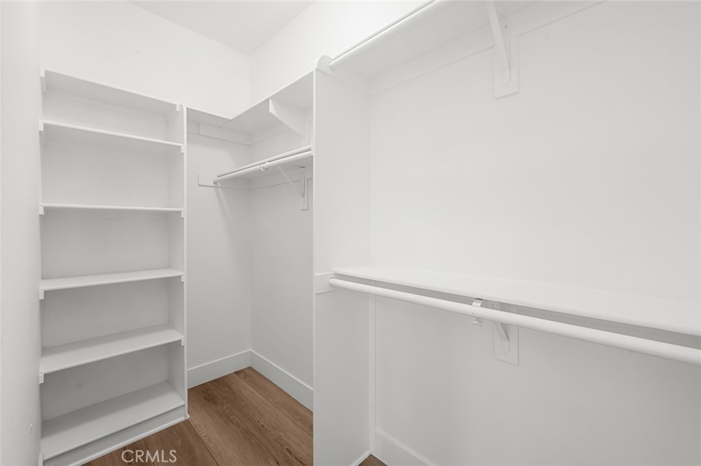 https://media.crmls.org/medias/0846d345-1cb4-421b-a629-6b4d06d83de4.jpg?preset=X-Large