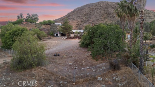 27255 Vista Avenue, Perris CA: https://media.crmls.org/medias/0847148f-66e6-4d1d-8eea-b7a22457fe8e.jpg