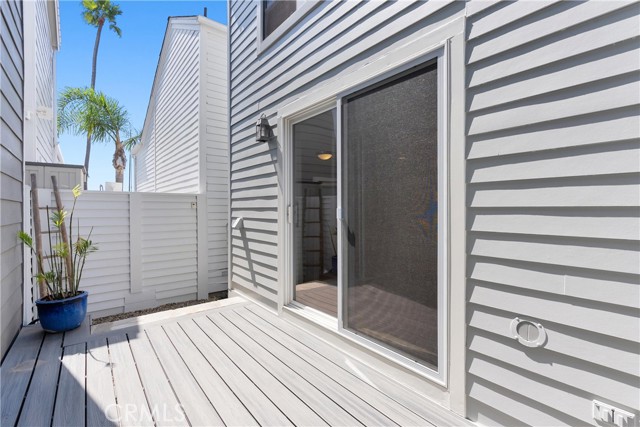 45 Drake Street, Newport Beach CA: https://media.crmls.org/medias/08475e76-fc6d-4c3f-b851-98feb44d40aa.jpg