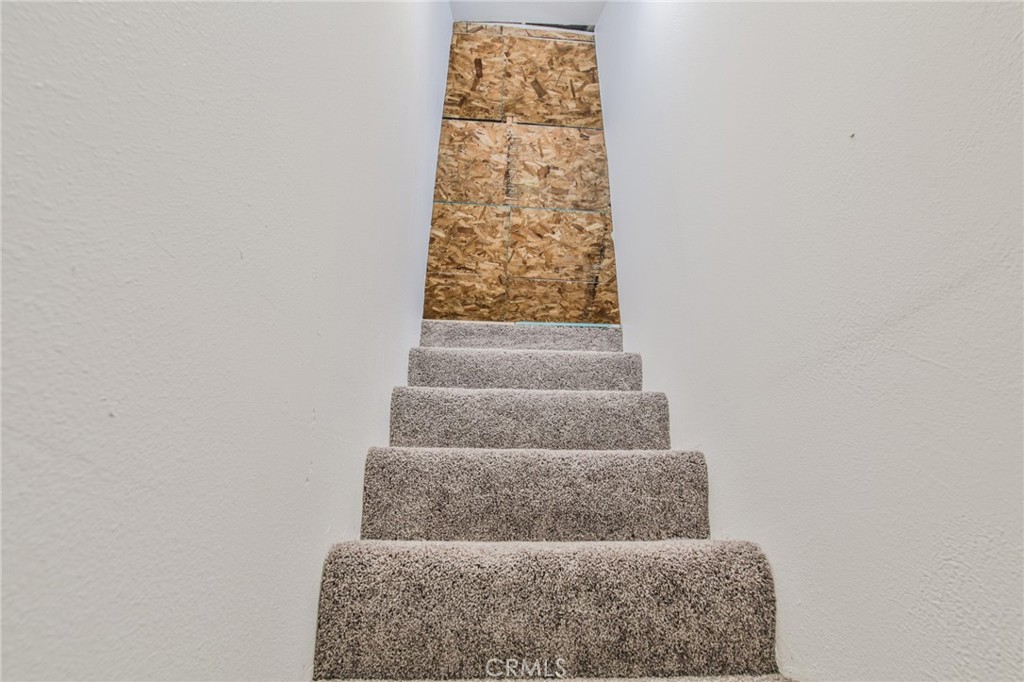https://media.crmls.org/medias/0847cc02-a6f0-44ea-80c2-eeb3736d6106.jpg?preset=X-Large