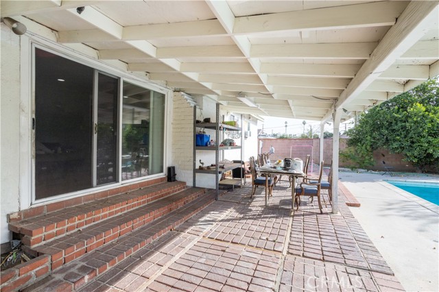 Detail Gallery Image 16 of 33 For 19858 Saticoy, Winnetka,  CA 91306 - 3 Beds | 2 Baths