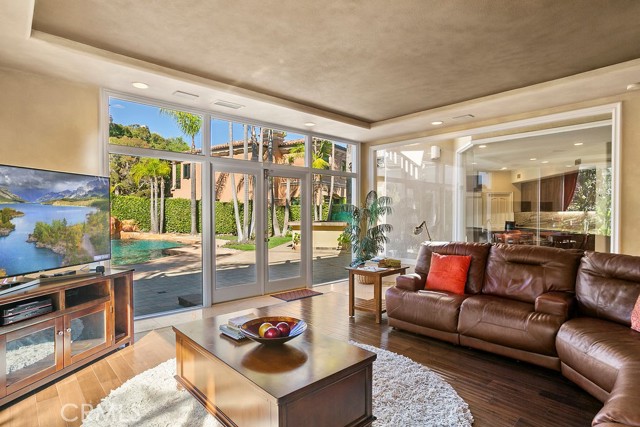 5 Ebony Glade, Laguna Niguel CA: https://media.crmls.org/medias/08490a48-6223-4258-ad49-4e7721f6f4e0.jpg
