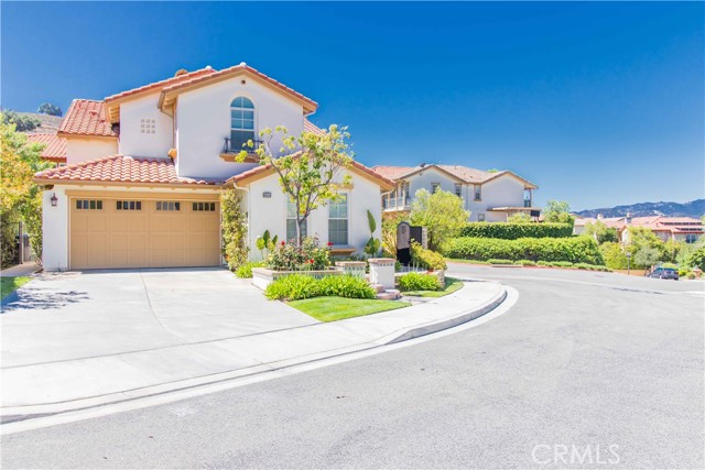 Detail Gallery Image 2 of 41 For 4684 Luna Ct, Calabasas,  CA 91302 - 4 Beds | 4/1 Baths