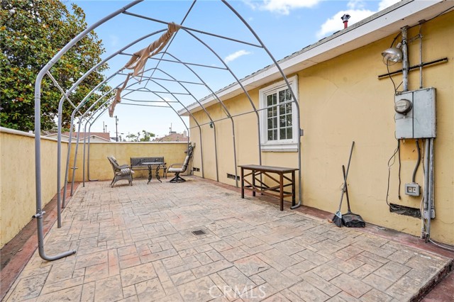 Detail Gallery Image 15 of 20 For 6355 Peach Ave, Van Nuys,  CA 91411 - 3 Beds | 1 Baths