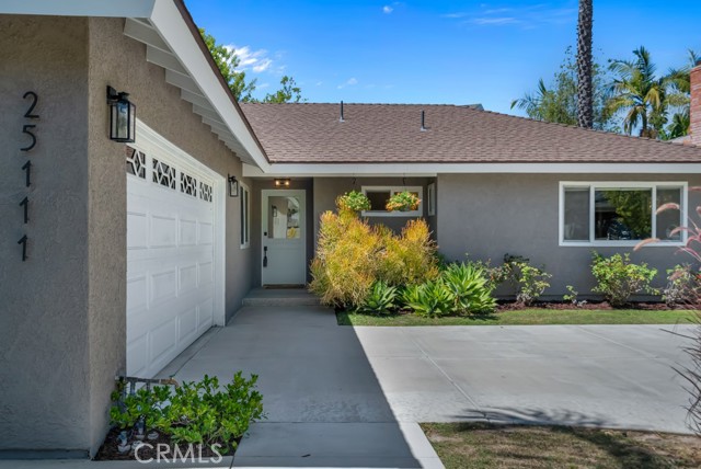25111 Adelanto Drive, Laguna Niguel CA: https://media.crmls.org/medias/084a3b6d-3d30-4aff-9a42-0b85be3308d4.jpg