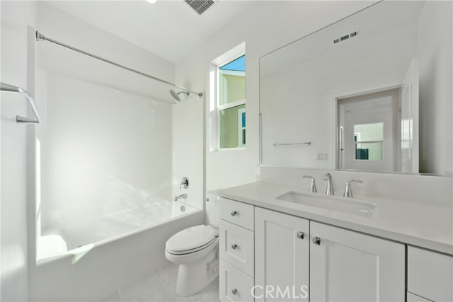 Detail Gallery Image 26 of 41 For 322 Proctor, Irvine,  CA 92618 - 4 Beds | 3/1 Baths