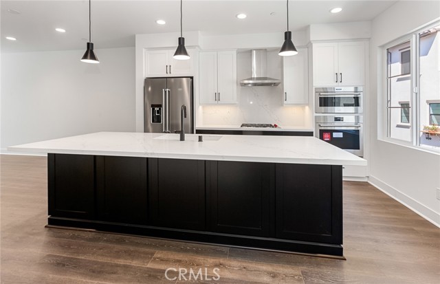 150 Bridle Drive, Burbank CA: https://media.crmls.org/medias/084b0e74-62d3-4c12-8e89-3d590e1319db.jpg