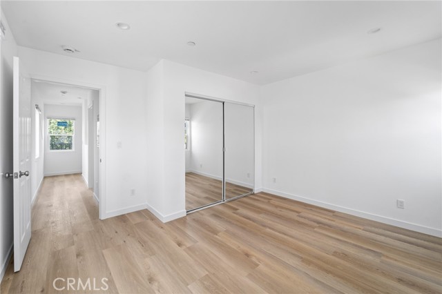 18656 Runnymede Street, Reseda CA: https://media.crmls.org/medias/084b48e0-8ec6-43a6-9bb9-400d73e634c8.jpg