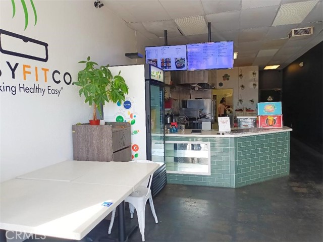 1001 E Amar Road, West Covina CA: https://media.crmls.org/medias/084b8355-c7b6-4531-af0a-93523f295590.jpg