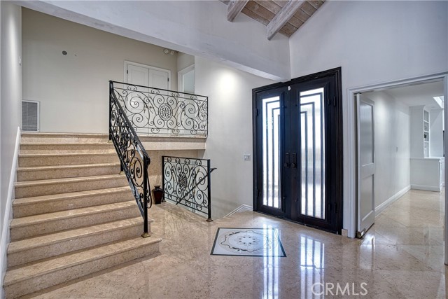 Detail Gallery Image 3 of 25 For 4414 Park Mallorca, Calabasas,  CA 91302 - 5 Beds | 4/1 Baths