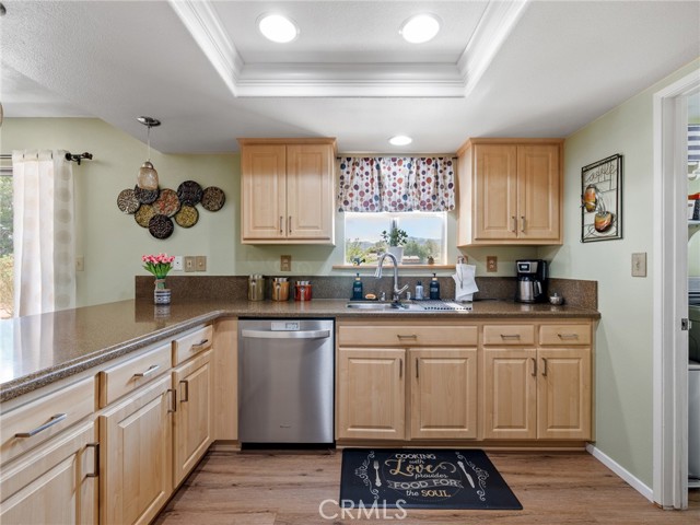 Detail Gallery Image 13 of 40 For 13397 Applewood Rd, Apple Valley,  CA 92308 - 3 Beds | 2 Baths