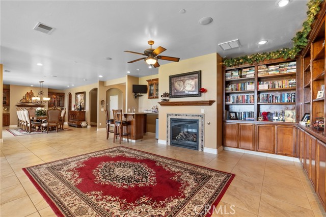 38792 Comanche Point Road, Arvin CA: https://media.crmls.org/medias/084e77f5-ed15-4c55-94bb-04c1e0f39f3e.jpg