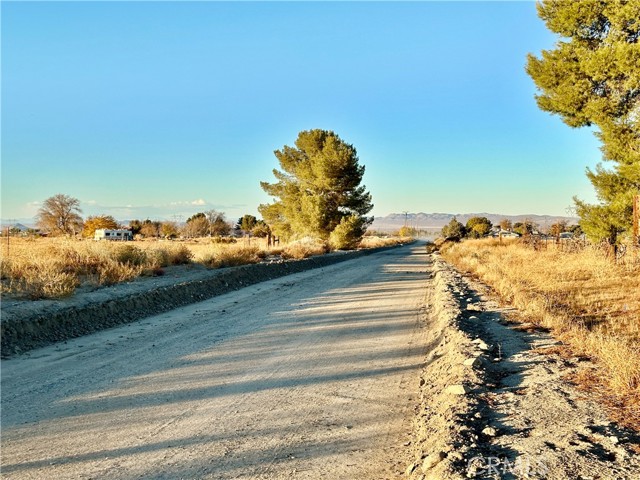 Detail Gallery Image 5 of 6 For 10971 Monte Vista Rd, Phelan,  CA 92371 - 2 Beds | 2 Baths