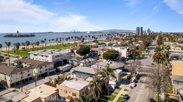 Detail Gallery Image 13 of 47 For 3665 E 1st St #202,  Long Beach,  CA 90803 - 2 Beds | 2 Baths