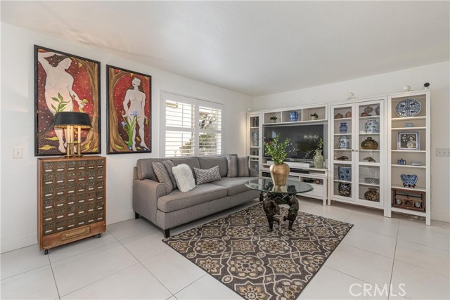 Detail Gallery Image 1 of 26 For 21164 Jasmines Way, Lake Forest,  CA 92630 - 3 Beds | 2/1 Baths