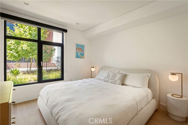399 E Del Mar Boulevard, Pasadena CA: https://media.crmls.org/medias/084f2eaa-528f-4c3d-ab54-38b2ebcf6333.jpg