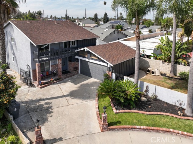 Detail Gallery Image 3 of 40 For 2102 Tern Bay Ln, Lakewood,  CA 90712 - 5 Beds | 2/1 Baths