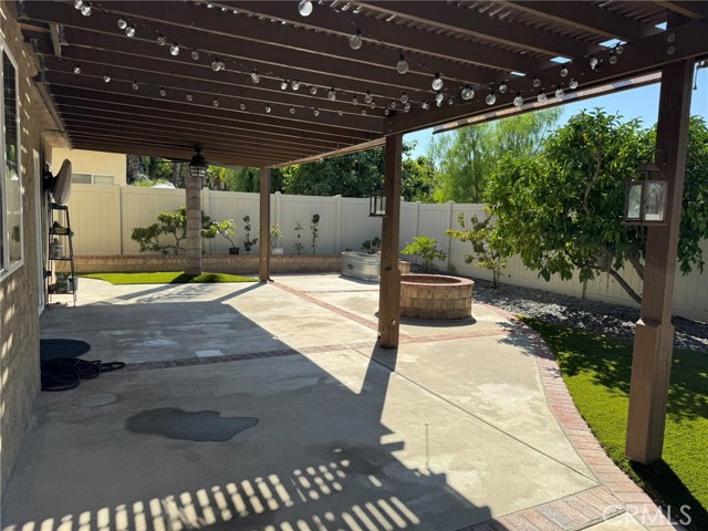 Detail Gallery Image 16 of 20 For 1990 Willowbrook, Oceanside,  CA 92056 - 4 Beds | 3 Baths