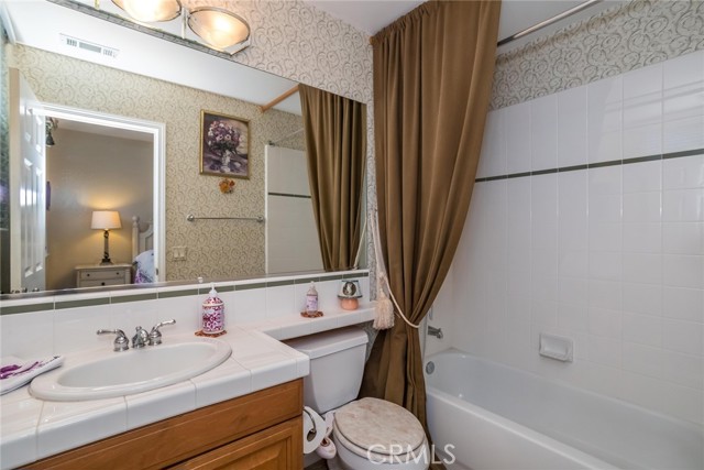 25808 Tennyson Lane, Stevenson Ranch CA: https://media.crmls.org/medias/08528d43-4780-4af5-9455-349d7f33bad7.jpg