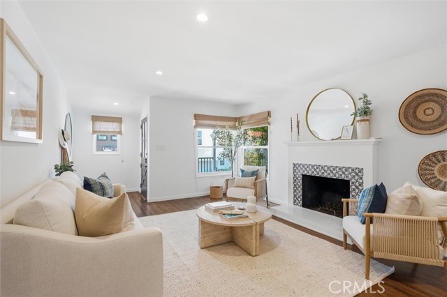 1039 8th Street, Hermosa Beach, California 90254, 2 Bedrooms Bedrooms, 0 ,1 BathroomBathrooms,Residential,For Sale,8th,0,SB26121769