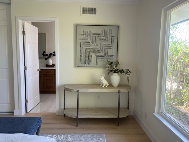 Detail Gallery Image 15 of 26 For 4701 Don Miguel, Los Angeles,  CA 90008 - 3 Beds | 3 Baths