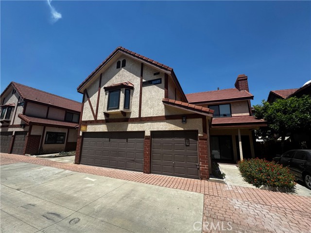 203 N Nicholson Avenue, Monterey Park CA: https://media.crmls.org/medias/0853bcc1-f014-4727-9b59-418f20be4f83.jpg