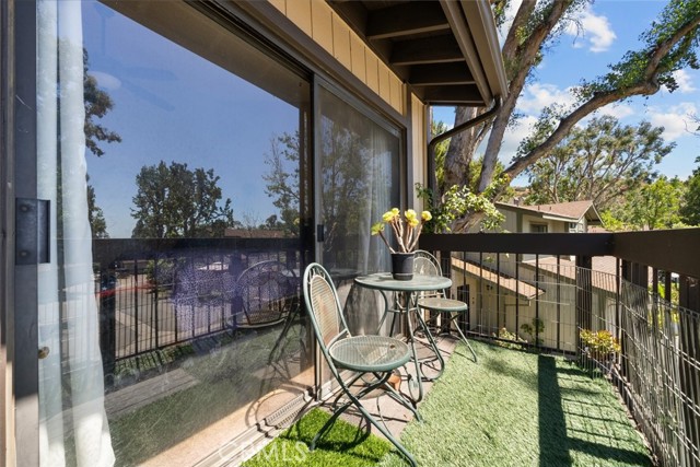 Detail Gallery Image 21 of 34 For 10831 Roycroft St #8,  Sun Valley,  CA 91352 - 3 Beds | 3 Baths