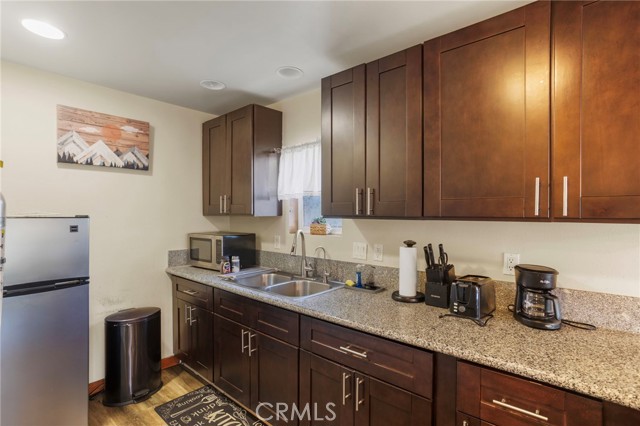 29251 Lake Brook Avenue, Cedar Glen CA: https://media.crmls.org/medias/0854ce05-f372-435f-8202-b257c87e338f.jpg
