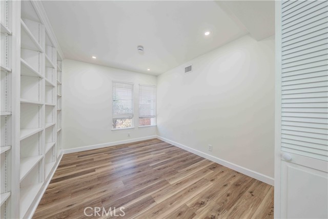 5212 Chablis Circle, Irvine CA: https://media.crmls.org/medias/08552779-d0d2-4b06-9cfd-dfef3f5e08a3.jpg