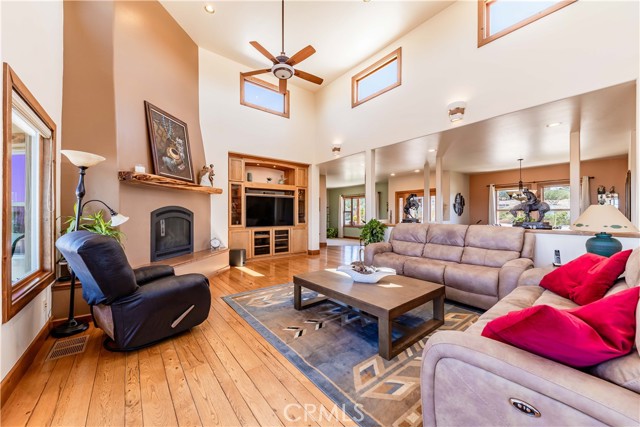 35155 Sawh Court, Sage CA: https://media.crmls.org/medias/085623d5-f7d8-417f-99af-711d9dc474f4.jpg