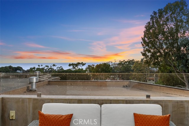 Detail Gallery Image 6 of 46 For 346 Y Pl, Laguna Beach,  CA 92651 - 3 Beds | 3 Baths