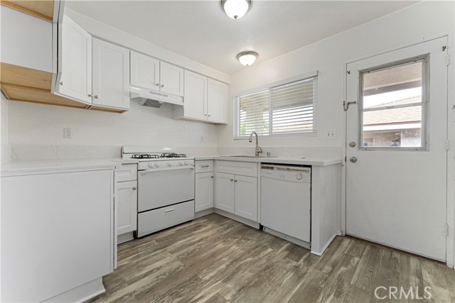 8653 Calle Del Prado, Rancho Cucamonga CA: https://media.crmls.org/medias/0856f3f8-0ea3-4f3e-9499-242f2f4c96e6.jpg