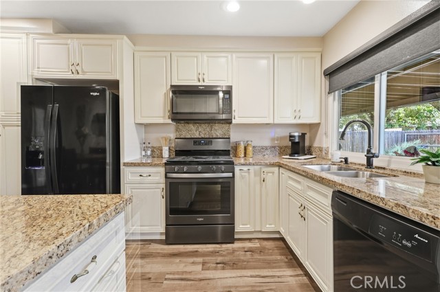 Detail Gallery Image 17 of 36 For 281 Eastwood, Hemet,  CA 92544 - 4 Beds | 2 Baths