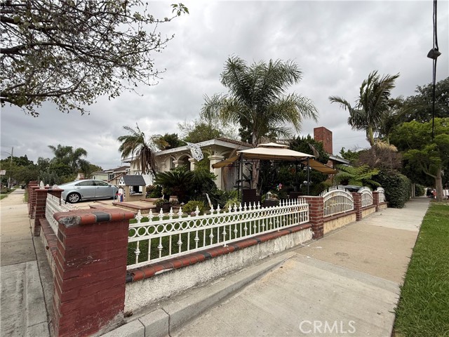 Detail Gallery Image 3 of 3 For 1401 Carob, Montebello,  CA 90640 - 6 Beds | 3 Baths